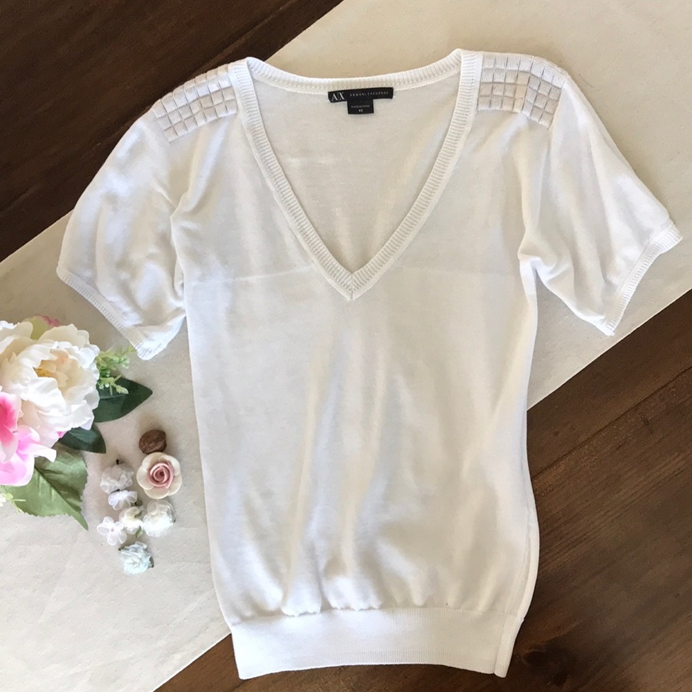 ▪️A|X white top with metallic shoulder design